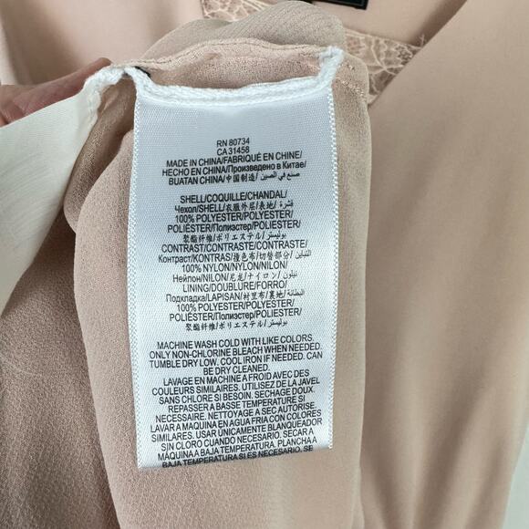 BCBGMaxazria Mishelle Blush Pink Lace V-neck Split Back Sleeveless Blouse Tank - Picture 11 of 11